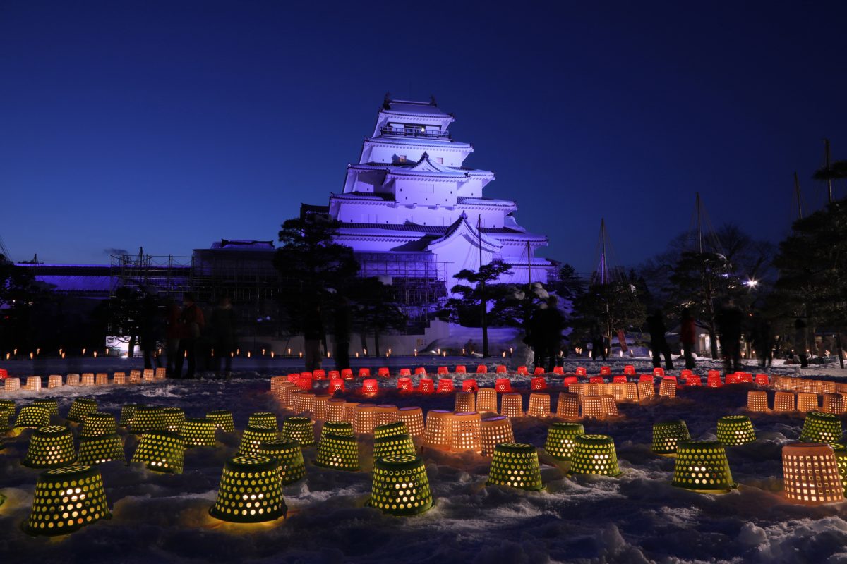 ライトアップされた会津若松城（Illuminated Aizu Wakamatsu Castle）