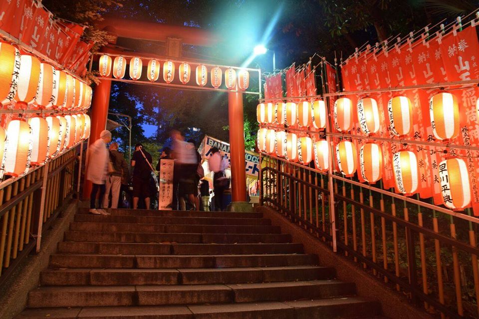 提灯に照らされた日枝神社（Hie Shrine illuminated by lanterns）
