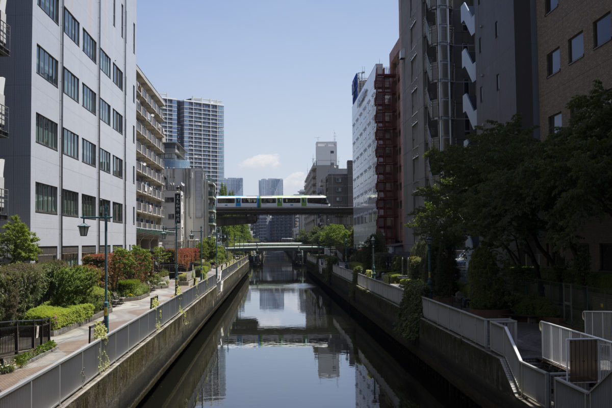 新芝運河沿緑地の景色（Scenery of Shinshiba Canal along green space）