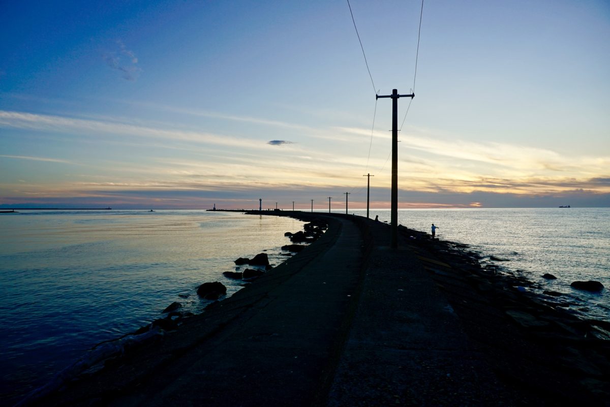三国湊突堤の夕景（Sunset scenery of Mikuni Port Jetty）