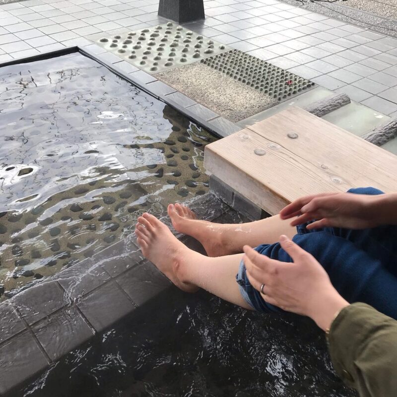 磐梯熱海駅の足湯（Foot Bath at Bandai Atami Station） 