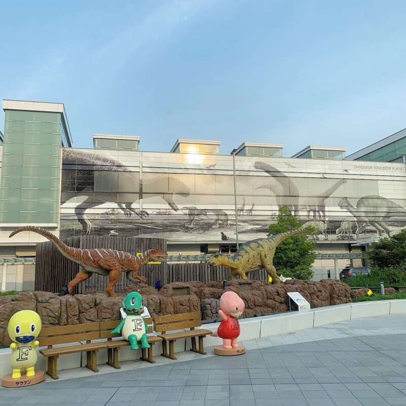 福井駅 恐竜広場（Dinosaur Square at Fukui Station）