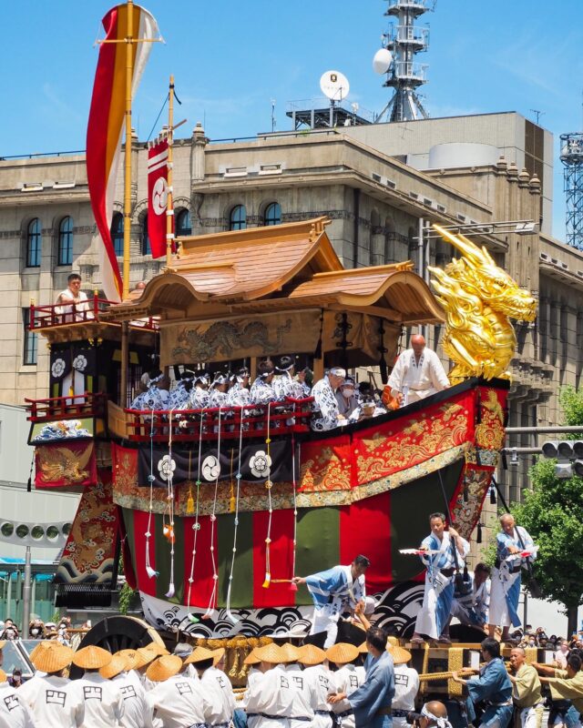 動く美術館と呼ばれる豪華な山鉾は必見。京の風情に触れる「祇園祭」