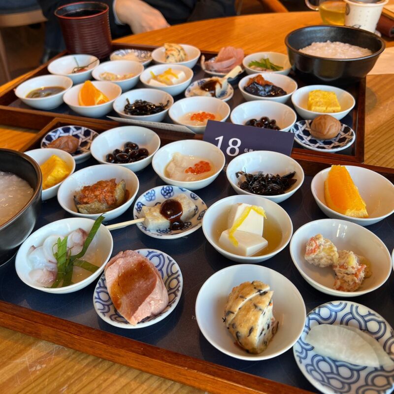 Perfect for your morning routine! Enjoy a delicious breakfast in Tsukiji, Tokyo