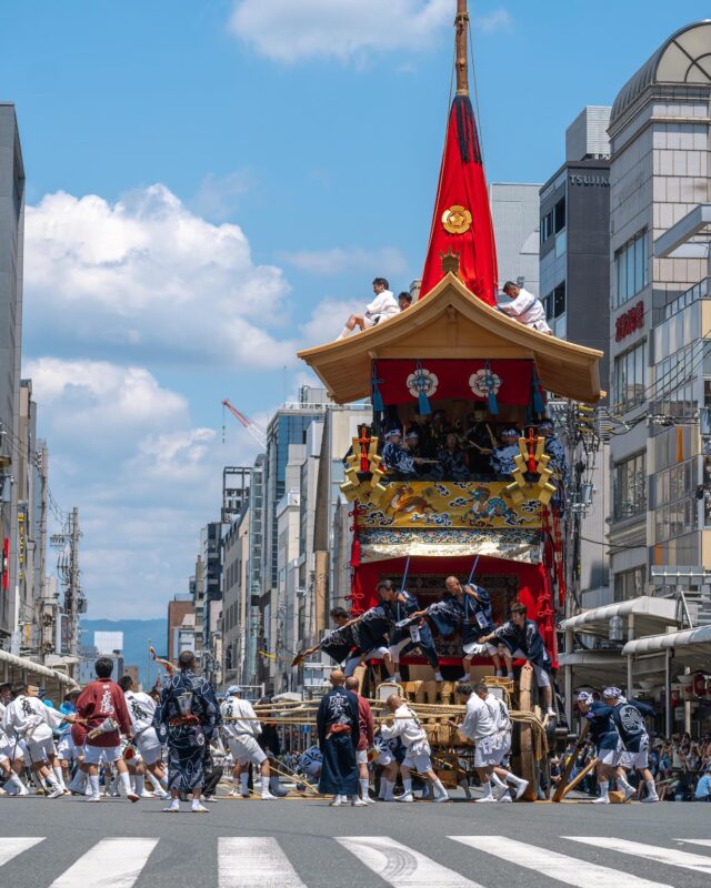 山鉾巡行（Yamahoko Junko）