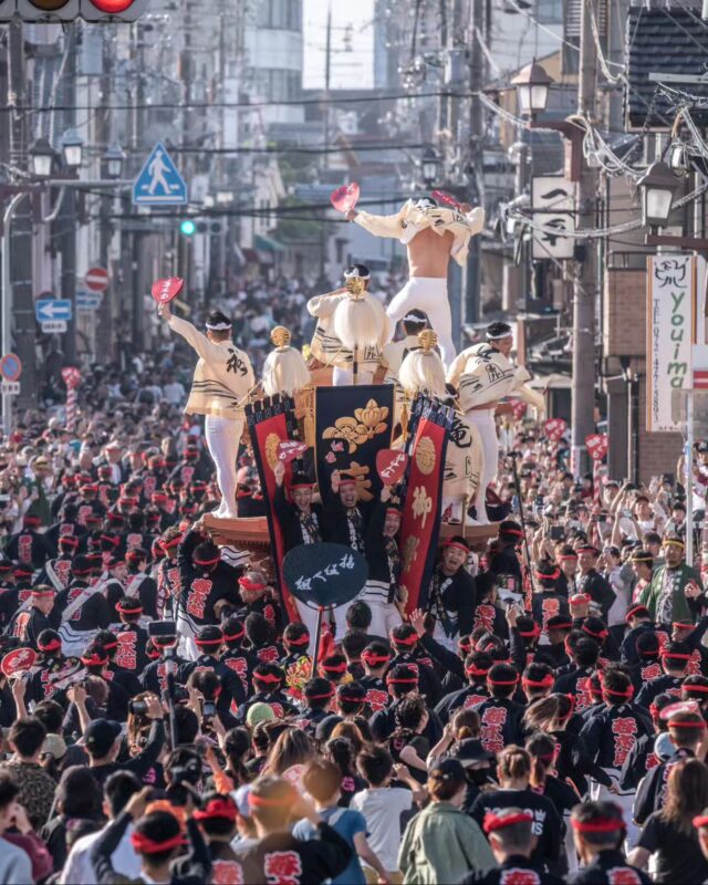 Floats dashing through Kishiwada are breathtaking! Enjoy the Kishiwada Danjiri Festival up close