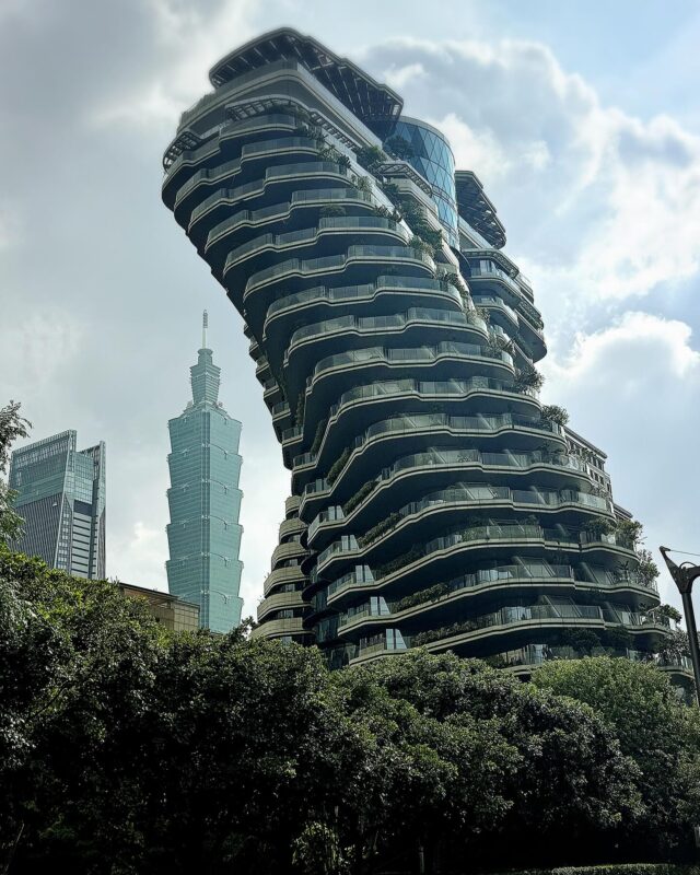 陶朱隠園（Tao Zhu Yin Yuan Tower）