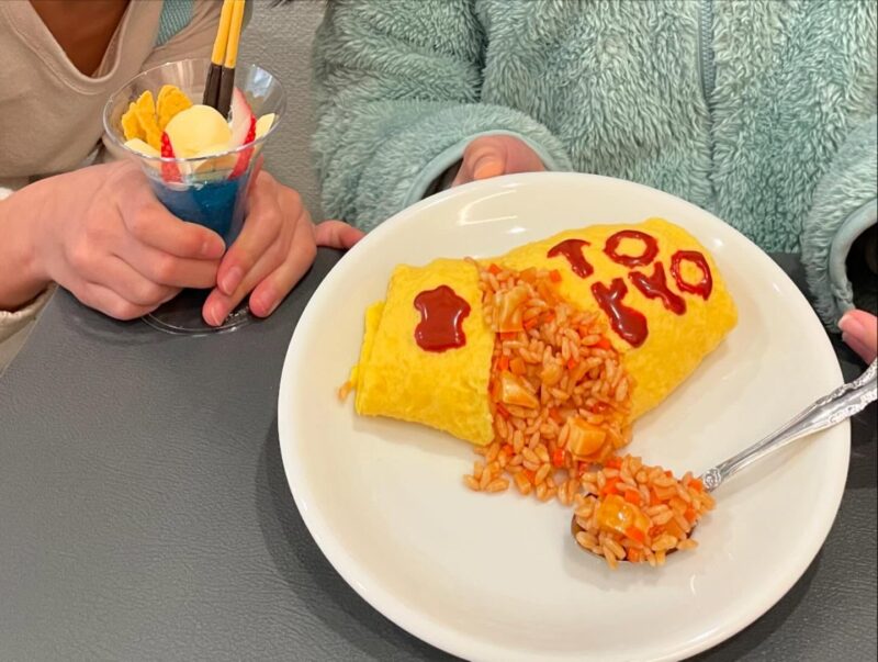 ドリンクとオムライス（omelet with rice）
