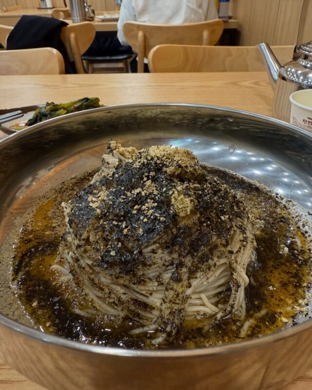清流壁のエゴマ油のマッグクス(korean food)